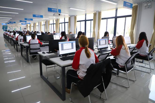 高端智库看山东|助推职业教育现代化 专家团赴威海职业学院开展深度调研